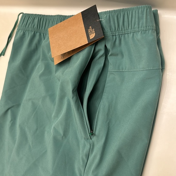 The North Face Men’s Shorts - Picture 7 of 8